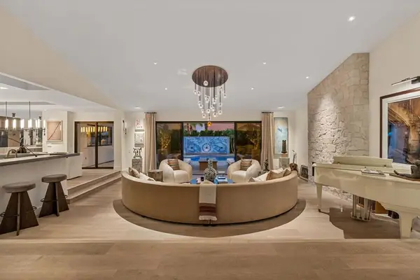 40400 Sweetwater Drive, Palm Desert, CA 92211