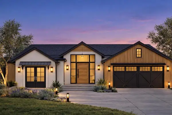 2552 Westminster Avenue, Costa Mesa, CA 92627