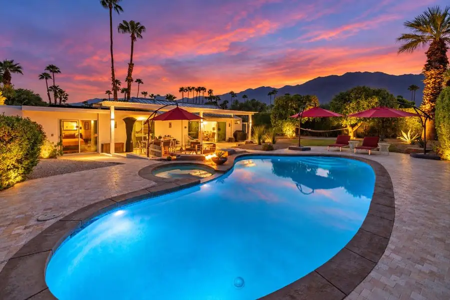 2210 E Calle Papagayo, Palm Springs, CA 92262 - #2