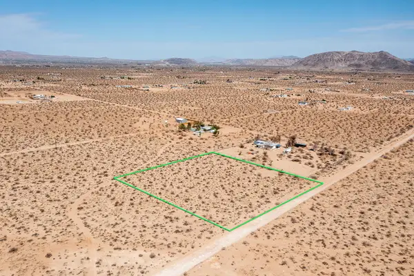 210 Kuna Avenue, Landers, CA 92285