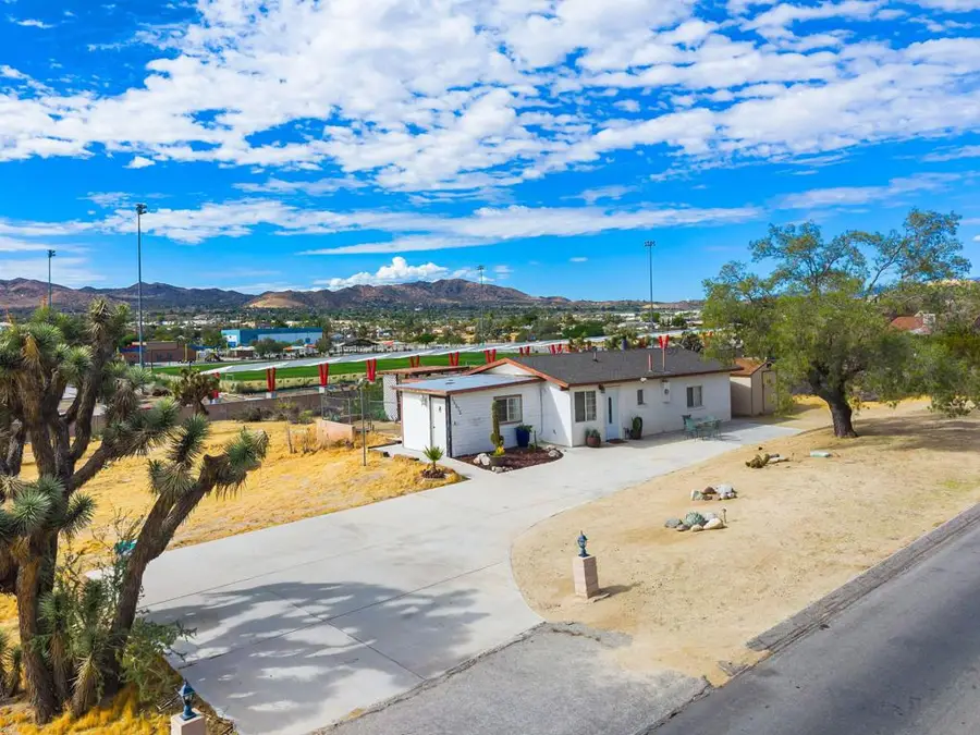 56575 Sunnyslope Drive, Yucca Valley, CA 92284 - #2