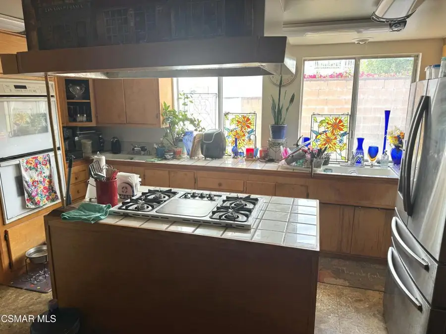 2858 Fitzgerald Road, Simi Valley, CA 93065 - Image #2