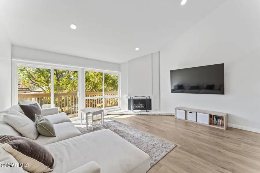 559 Racquet Club Lane, Thousand Oaks, CA 91360 - Image #2