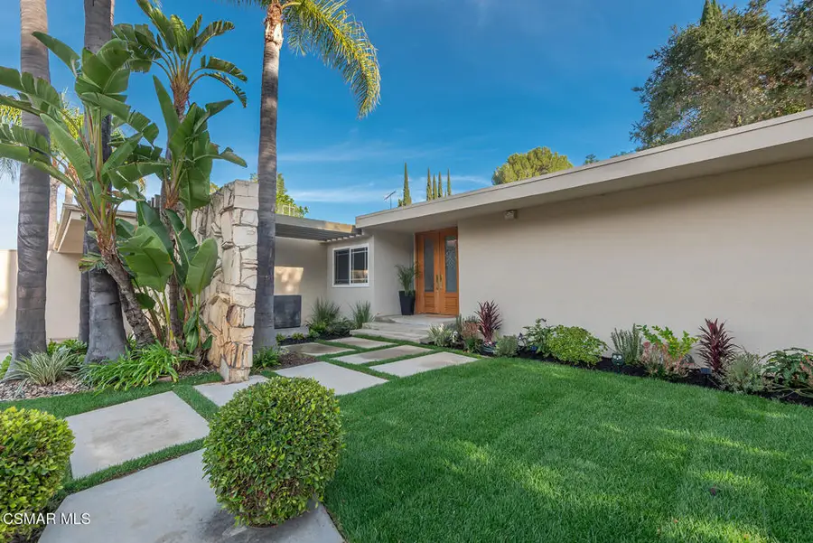 16138 Meadowcrest Road, Sherman Oaks, CA 91403 - Image #3