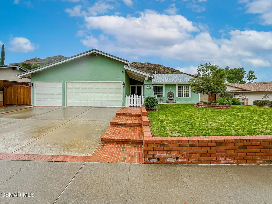 751 Muirfield Avenue, Simi Valley, CA 93065 - Image #2