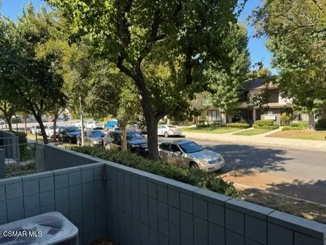 7430 Corbin Avenue #19, Reseda, CA 91335 - Image #2