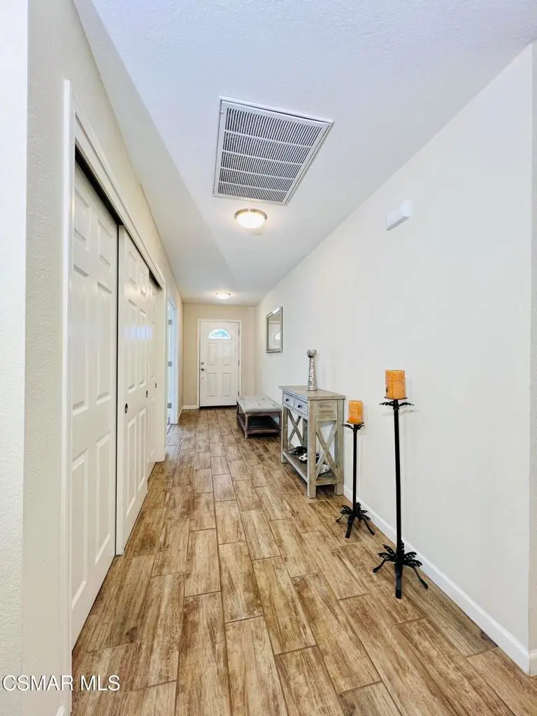 197 Creekside Circle, Sacramento, CA 95823 - Image #3