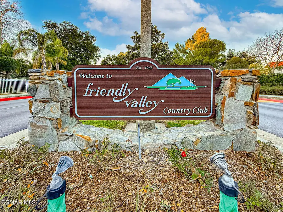 19337 Oak Plaza Court, Newhall, CA 91321 - Image #2