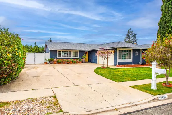 2516 E Phyllis Street, Simi Valley, CA 93065