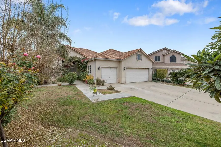 1185 E Ramblewood Drive, Dinuba, CA 93618 - #2