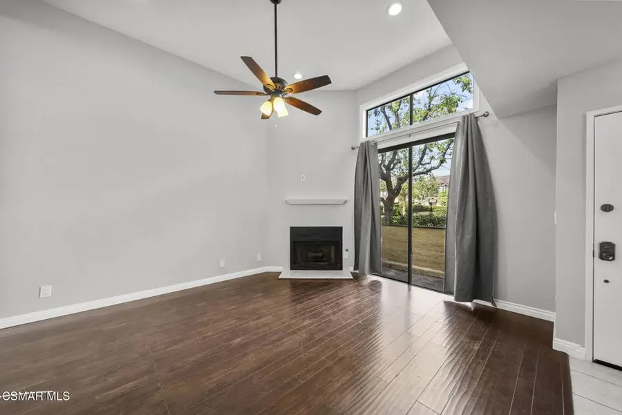 21205 Lassen Street #4, Chatsworth, CA 91311 - #3
