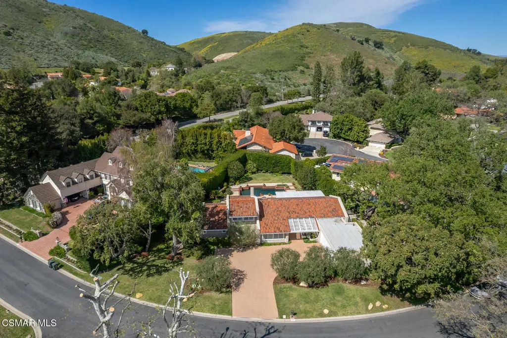4011 Cresthaven Drive, Westlake Village, CA 91362 - #1