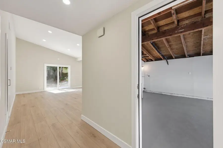 886 Yorkshire Avenue, Thousand Oaks, CA 91360 - #3