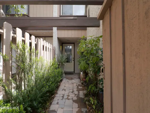 24829 Apple Street #E, Newhall, CA 91321