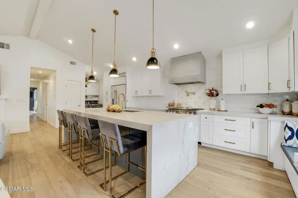 152 Via Rosal, Camarillo, CA 93012 - #1