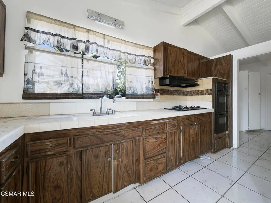 13500 Strathern Street, Panorama City, CA 91402 - #3