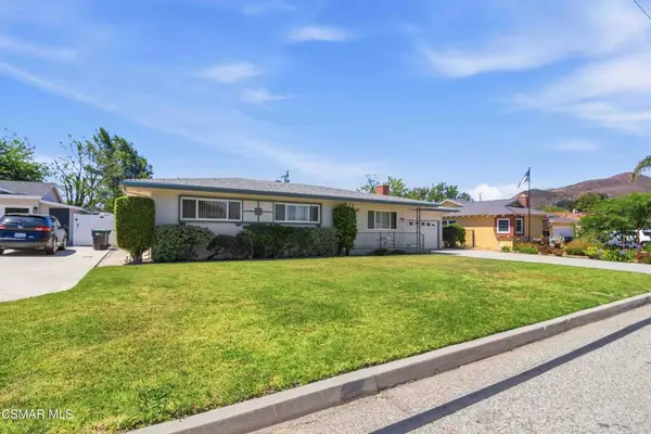 318 Carla Drive, Simi Valley, CA 93065