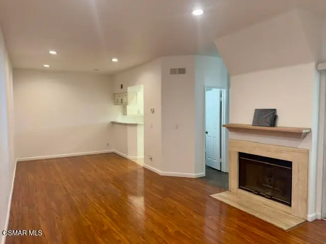 688 Indian Oak Lane #107, Oak Park, CA 91377 - #3