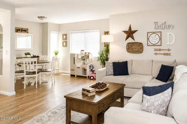 252 Green Moor Place, Thousand Oaks, CA 91361