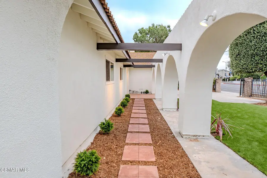 8018 Winnetka Avenue, Winnetka, CA 91306 - #3