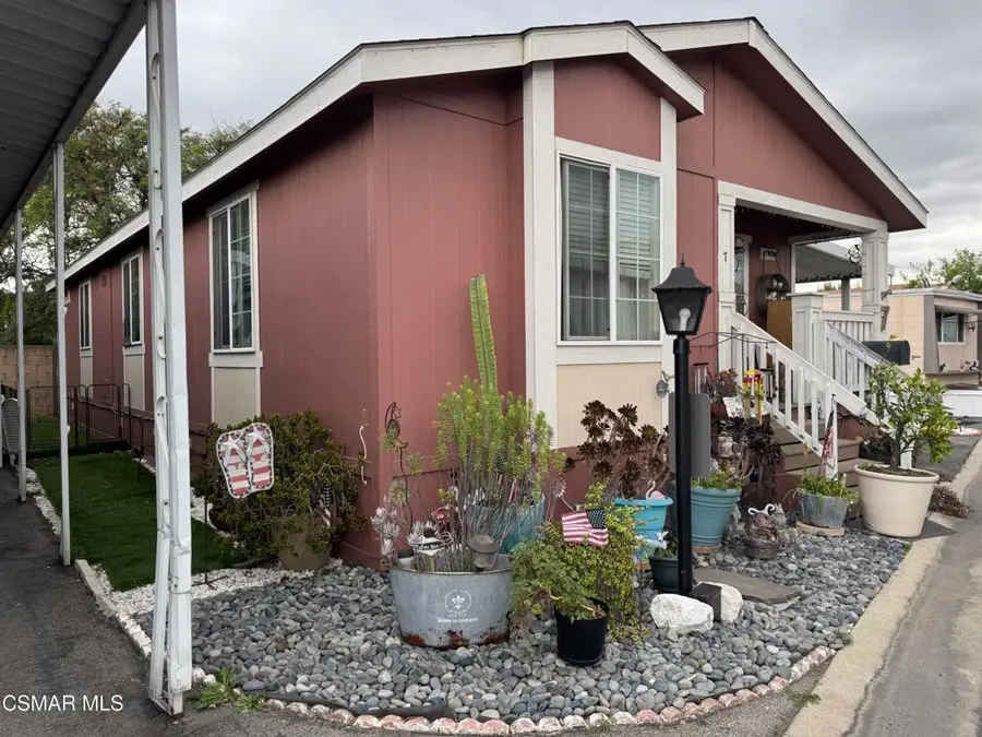 7 Katy Lane, San Fernando, CA 91345 - #3