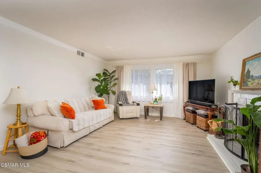 124 Bluefield Avenue, Thousand Oaks, CA 91320 - #2