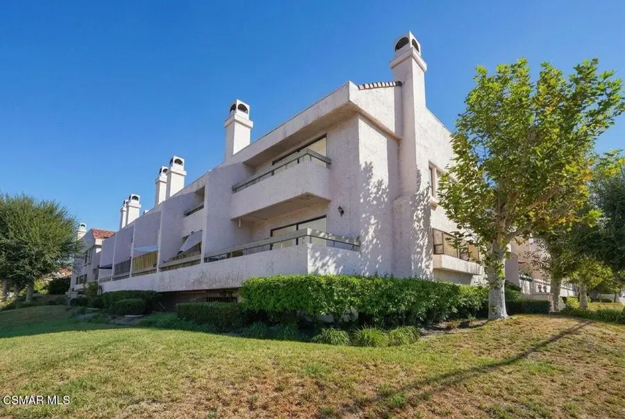 9906 Owensmouth Avenue #14, Chatsworth, CA 91311 - #3