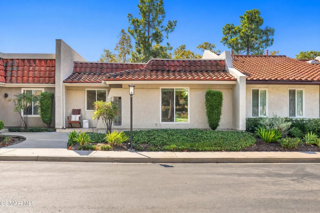 2555 Northlake Circle, Westlake Village, CA 91361 - #1