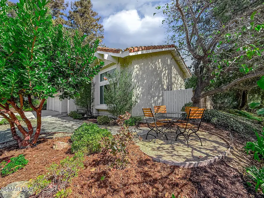 2056 Stonehill Circle, Thousand Oaks, CA 91360 - #2