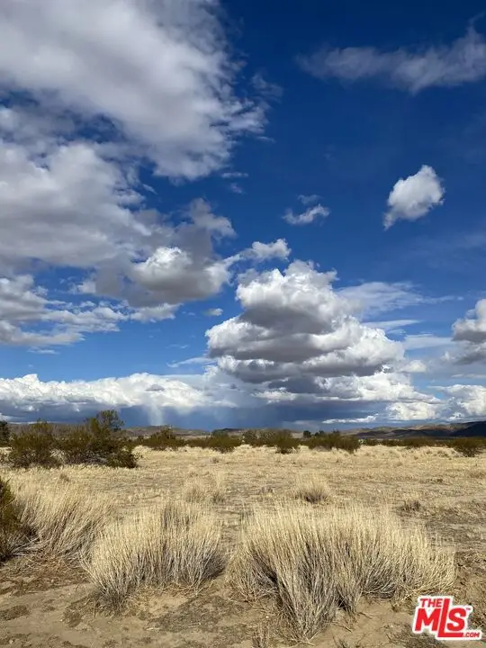 403 Sun Beam Avenue, Joshua Tree, CA 92252