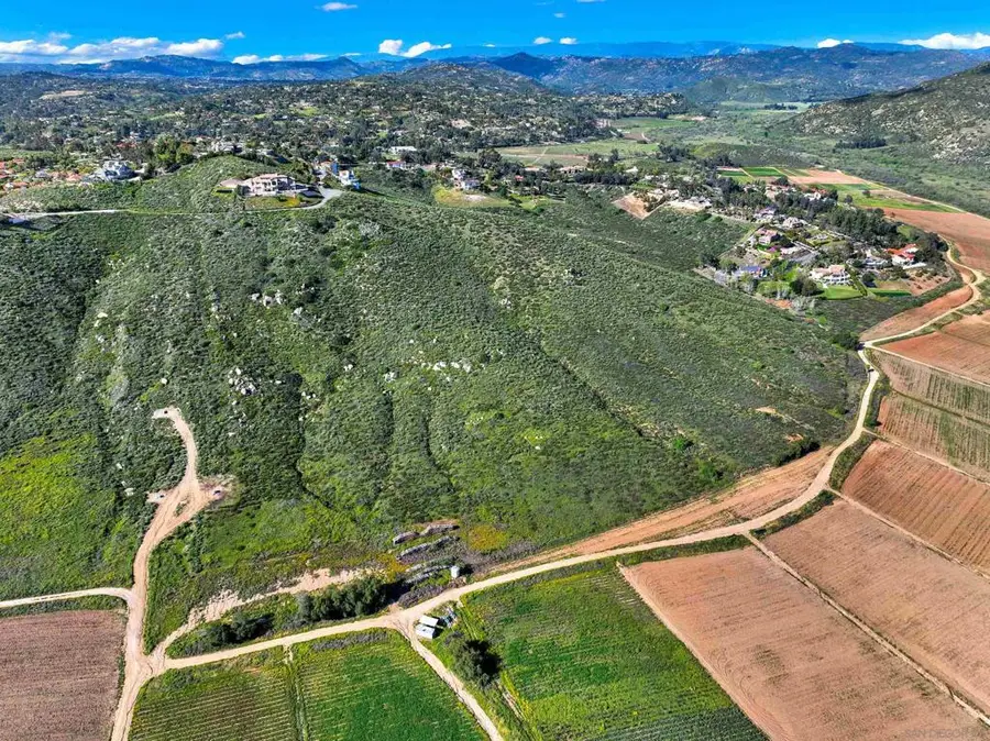 Sierra Linda Dr, Escondido, CA 92025 - #2