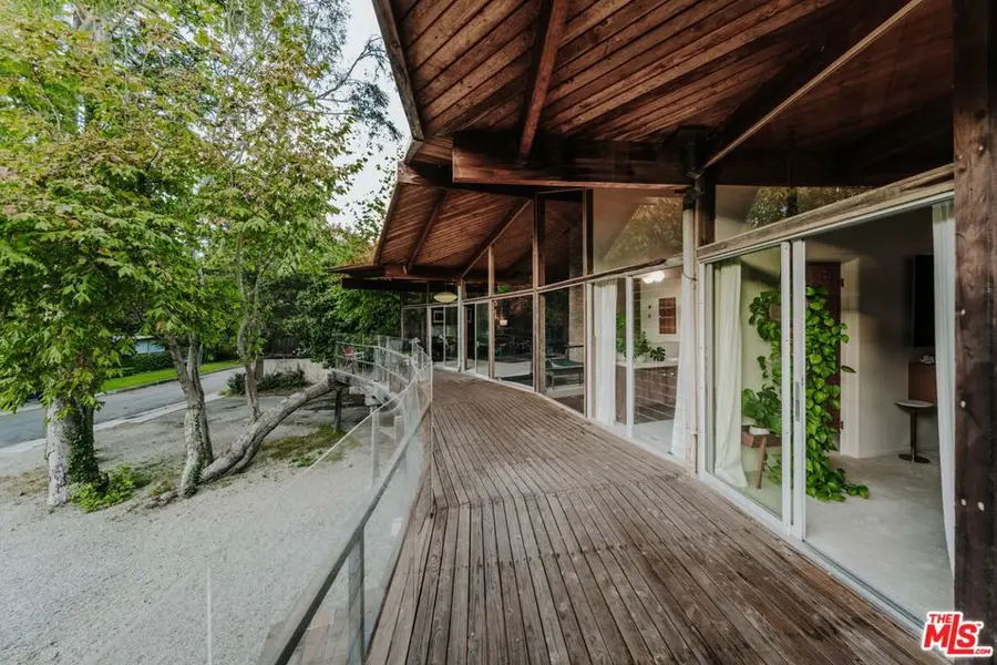 630 Hightree Road, Santa Monica, CA 90402 - #3