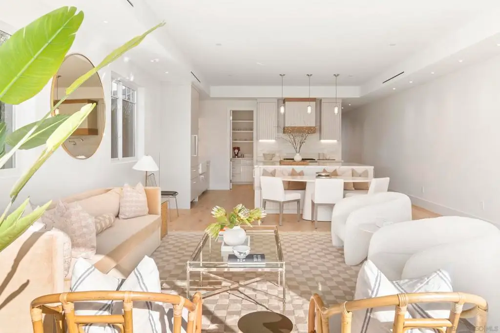 7216 Fay Ave, La Jolla, CA 92037 - Image #1