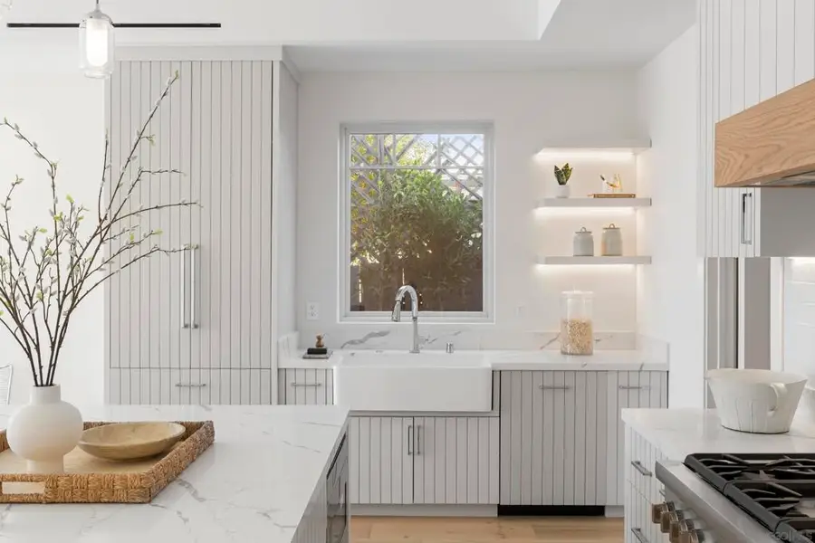 7216 Fay Ave, La Jolla, CA 92037 - Image #3