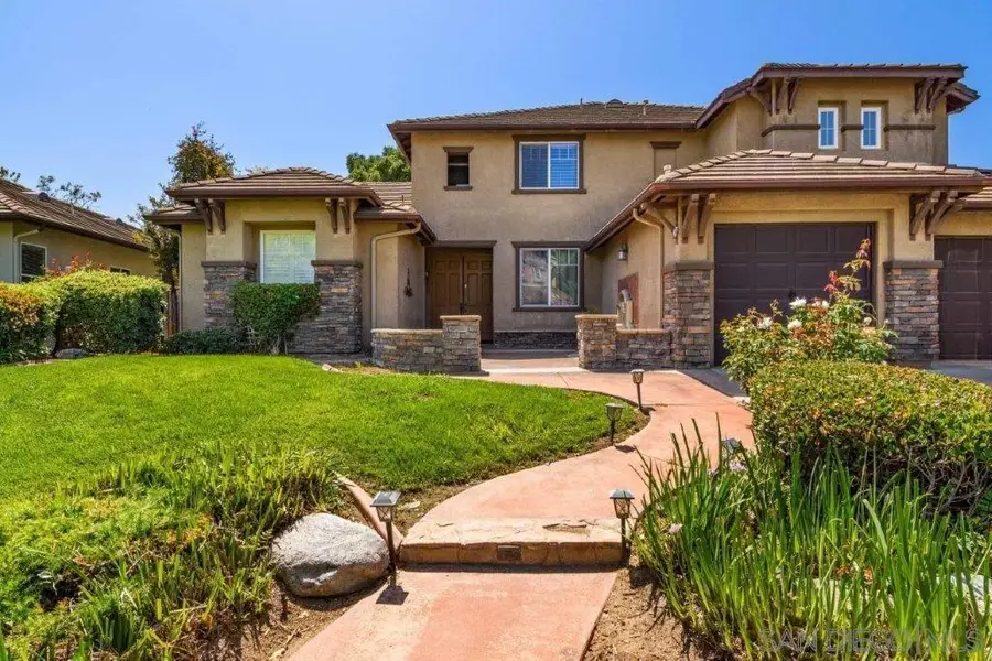 569 Inverlochy Dr, Fallbrook, CA 92028 - Image #3