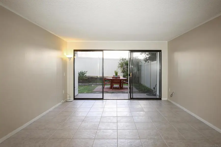 8338 Regents Rd. #1S, San Diego, CA 92122 - Image #2