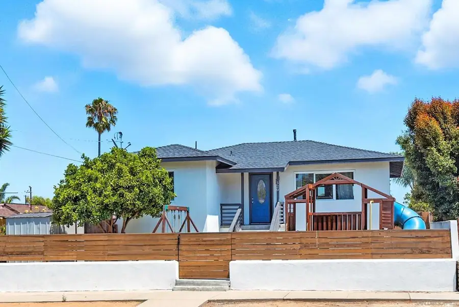 520 Grant Street, Oceanside, CA 92054 - Image #2