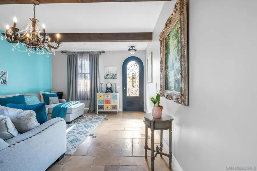 523 Hatherly St, Vista, CA 92083 - Image #3