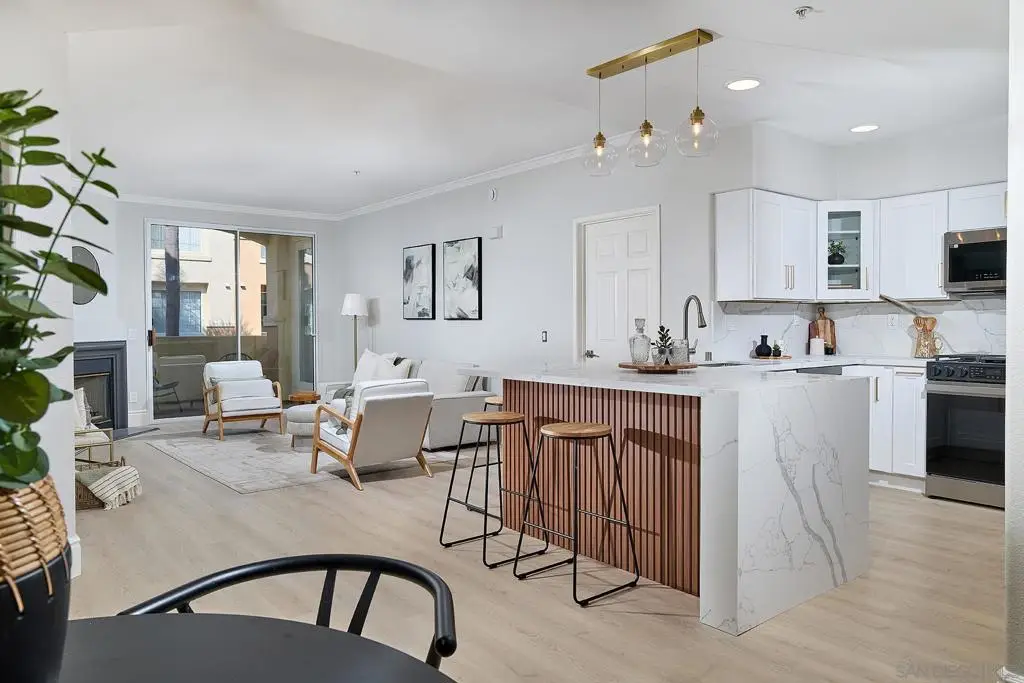 12372 Carmel Country Rd #207, San Diego, CA 92130 - Image #1