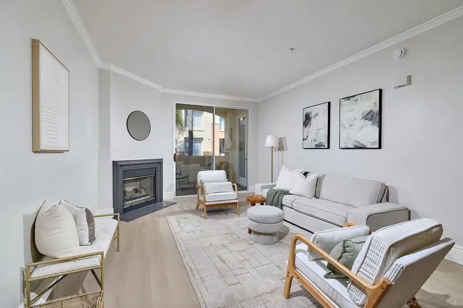 12372 Carmel Country Rd #207, San Diego, CA 92130 - Image #2