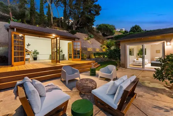 2261 Garfield, San Diego, CA 92110