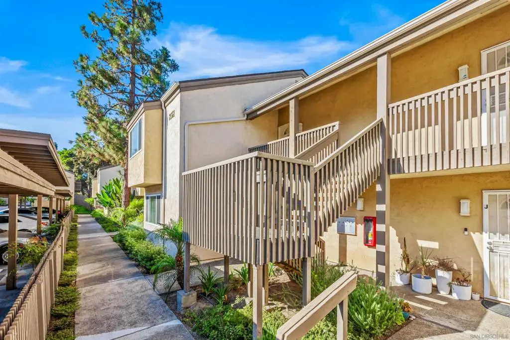 8561 Villa La Jolla Dr #K, La Jolla, CA 92037 - Image #1