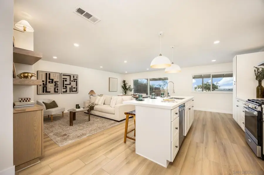 52 Rivera Pl, Chula Vista, CA 91911 - Image #2