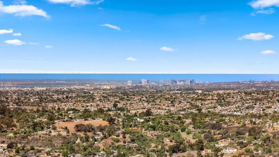 363 Surrey Dr, Bonita, CA 91902 - Image #2