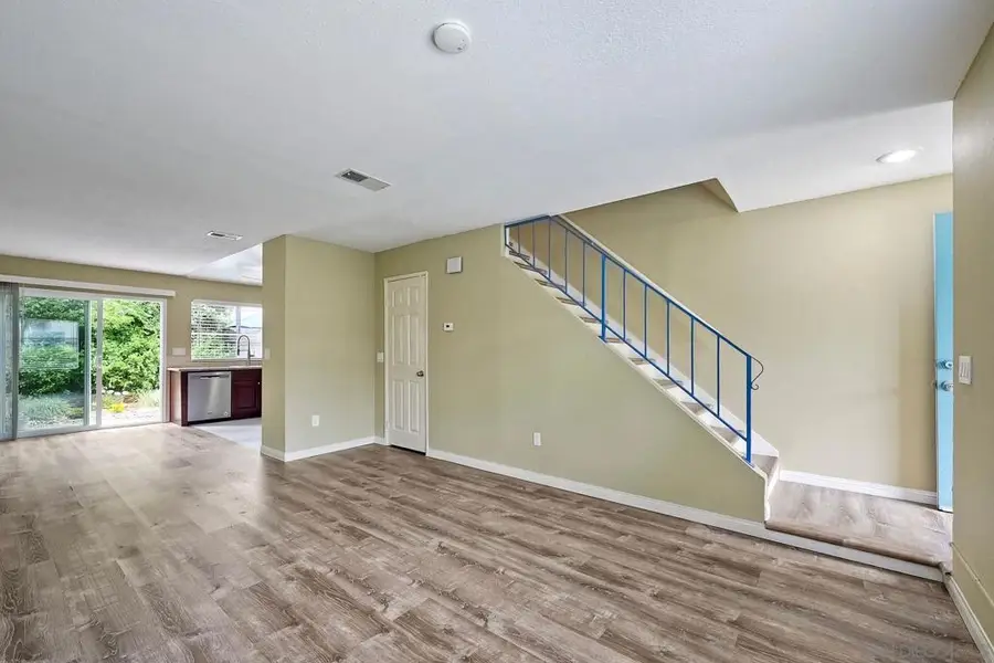 3436 Thunder Dr, Oceanside, CA 92056 - Image #2