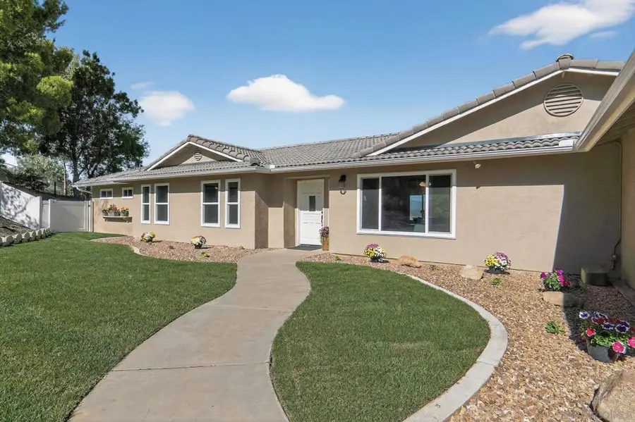 16493 Mountain Shadow Ln, Ramona, CA 92065 - Image #2