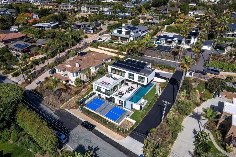 1605 Burgundy Rd, Encinitas, CA 92024 - #3