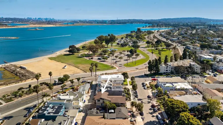 3825 Kendall St, San Diego, CA 92109 - Image #2