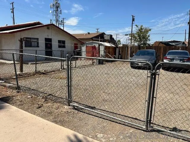 21 E 7 Th St #1, Calexico, CA 92231 - #2