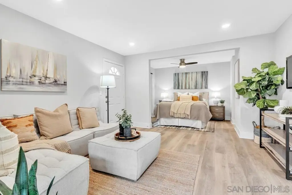 8644 Via Mallorca #F, La Jolla, CA 92037 - Image #1